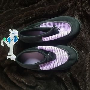 🛍🛒West loop kids girls water shoes purple m2/3